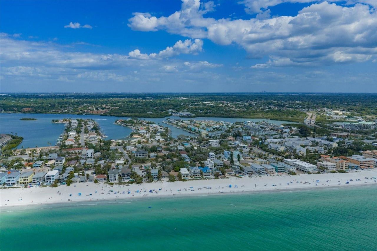 124 Marcdale Boulevard, Indian Rocks Beach, FL 33785 Photo