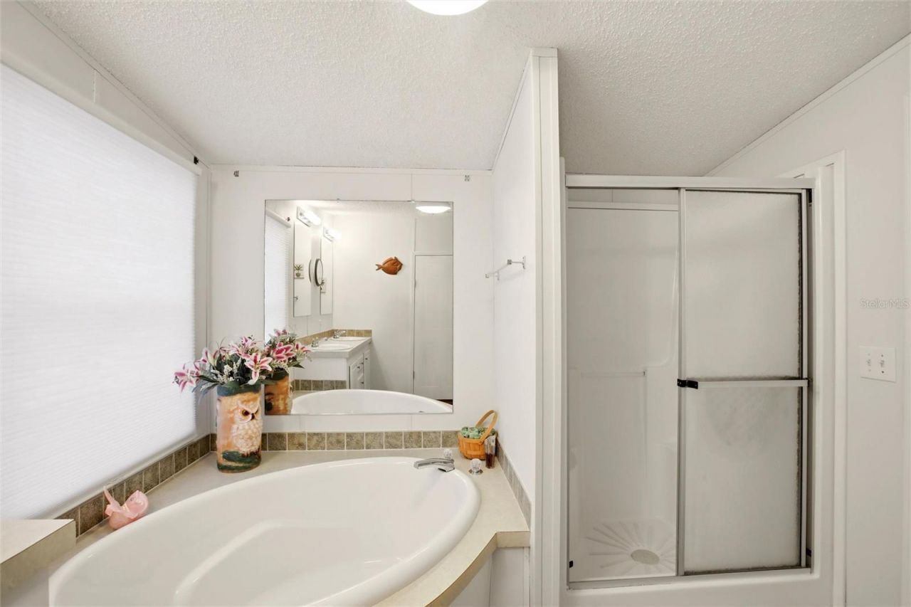 184 W Manatee Loop, Punta Gorda, FL 33950 Photo