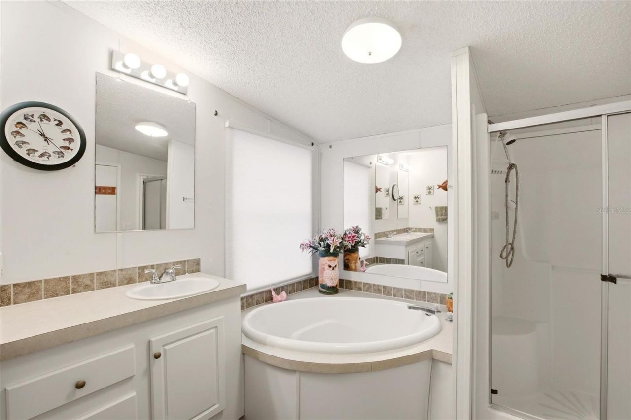 184 W Manatee Loop, Punta Gorda, FL 33950 Photo