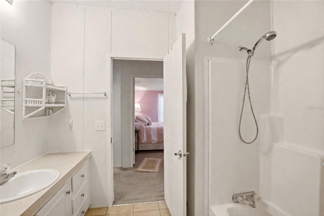184 W Manatee Loop, Punta Gorda, FL 33950 Photo