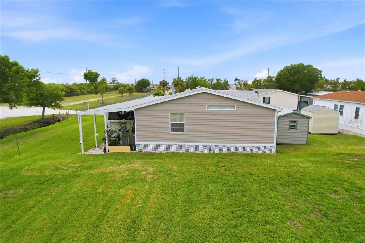 184 W Manatee Loop, Punta Gorda, FL 33950 Photo