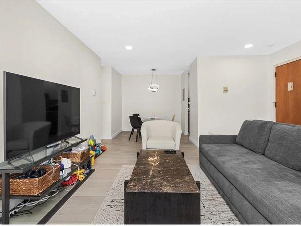 251 Rock St, Unit B4, Norwood, MA 02062