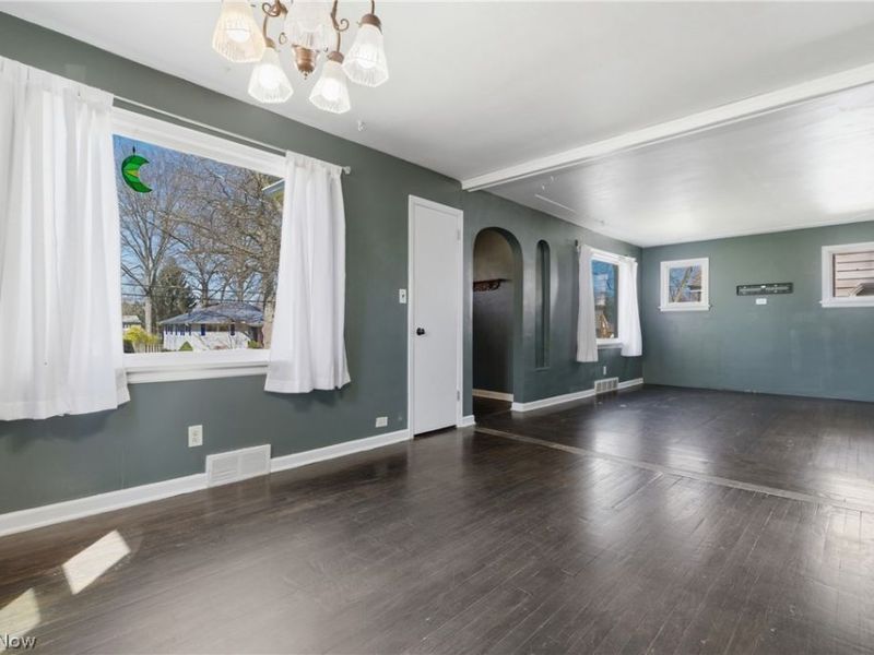 240 E 45th Street, Lorain, OH 44052 Photo 14