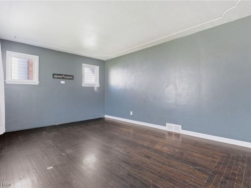 240 E 45th Street, Lorain, OH 44052 Photo 16