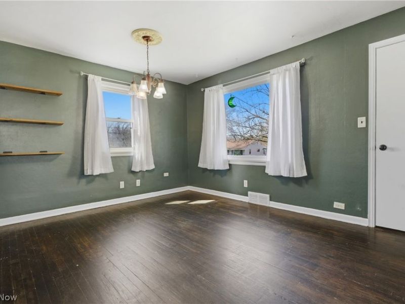 240 E 45th Street, Lorain, OH 44052 Photo 18