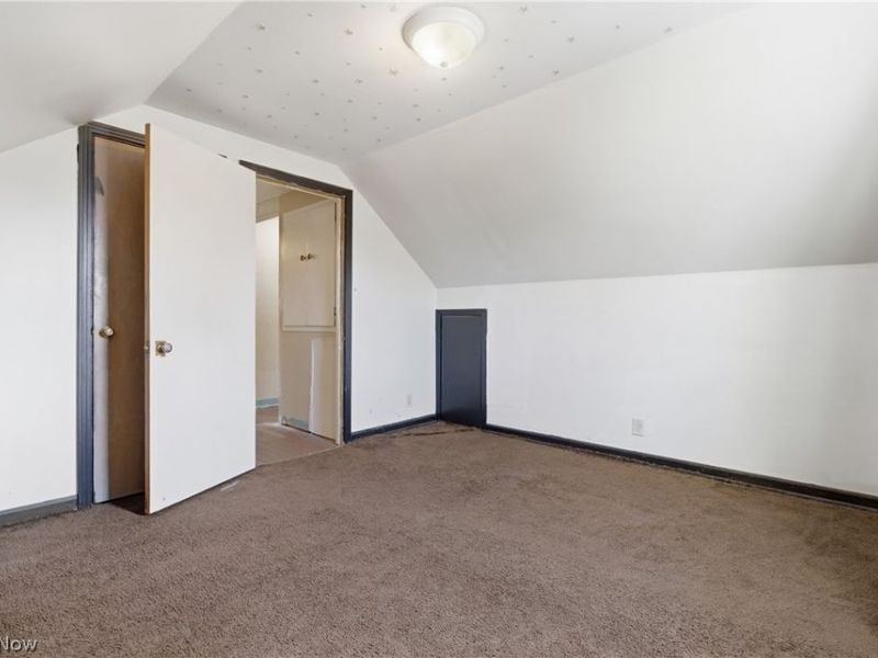 240 E 45th Street, Lorain, OH 44052 Photo 28