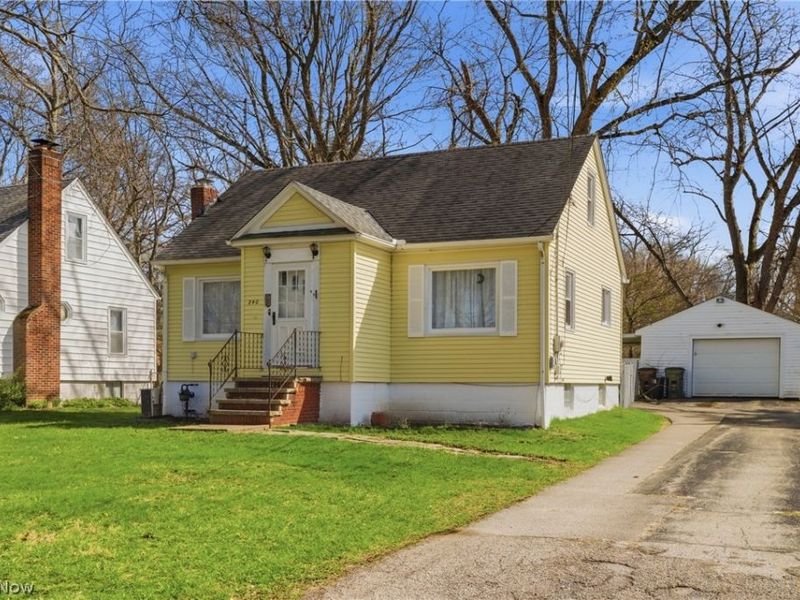 240 E 45th Street, Lorain, OH 44052 Photo 3