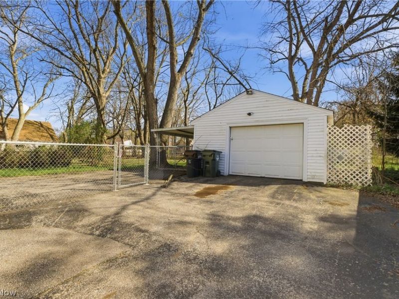 240 E 45th Street, Lorain, OH 44052 Photo 33