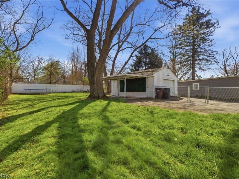 240 E 45th Street, Lorain, OH 44052 Photo 34