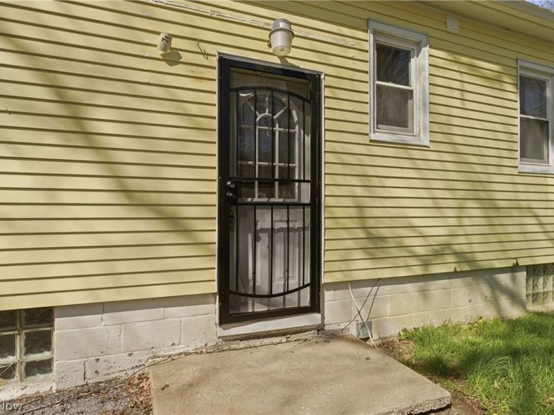 240 E 45th Street, Lorain, OH 44052 Photo 42