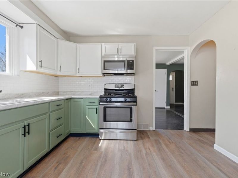 240 E 45th Street, Lorain, OH 44052 Photo 7