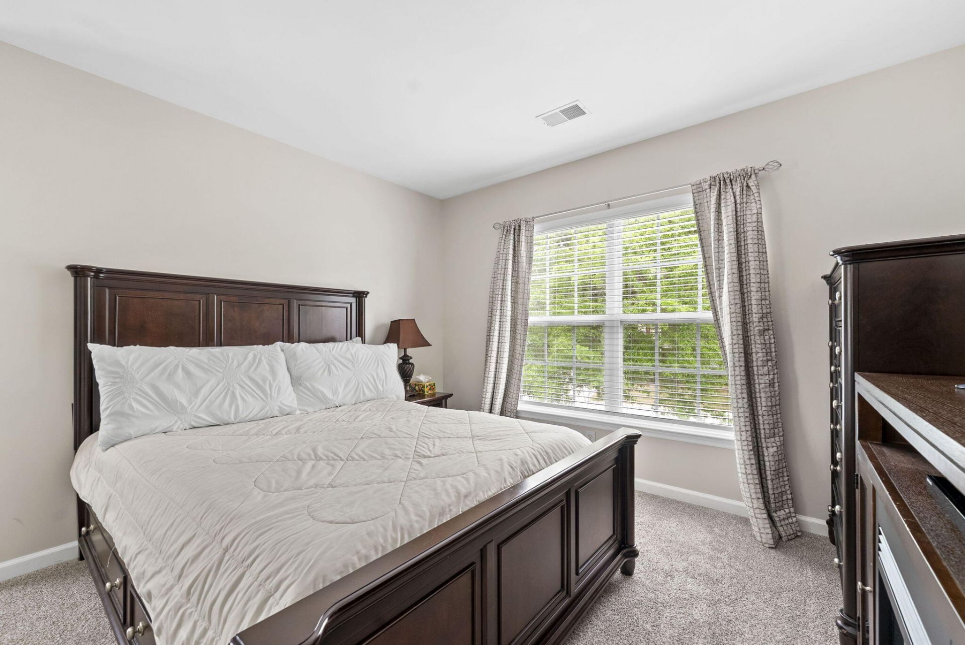 109 Hollytree Circle Photo 14