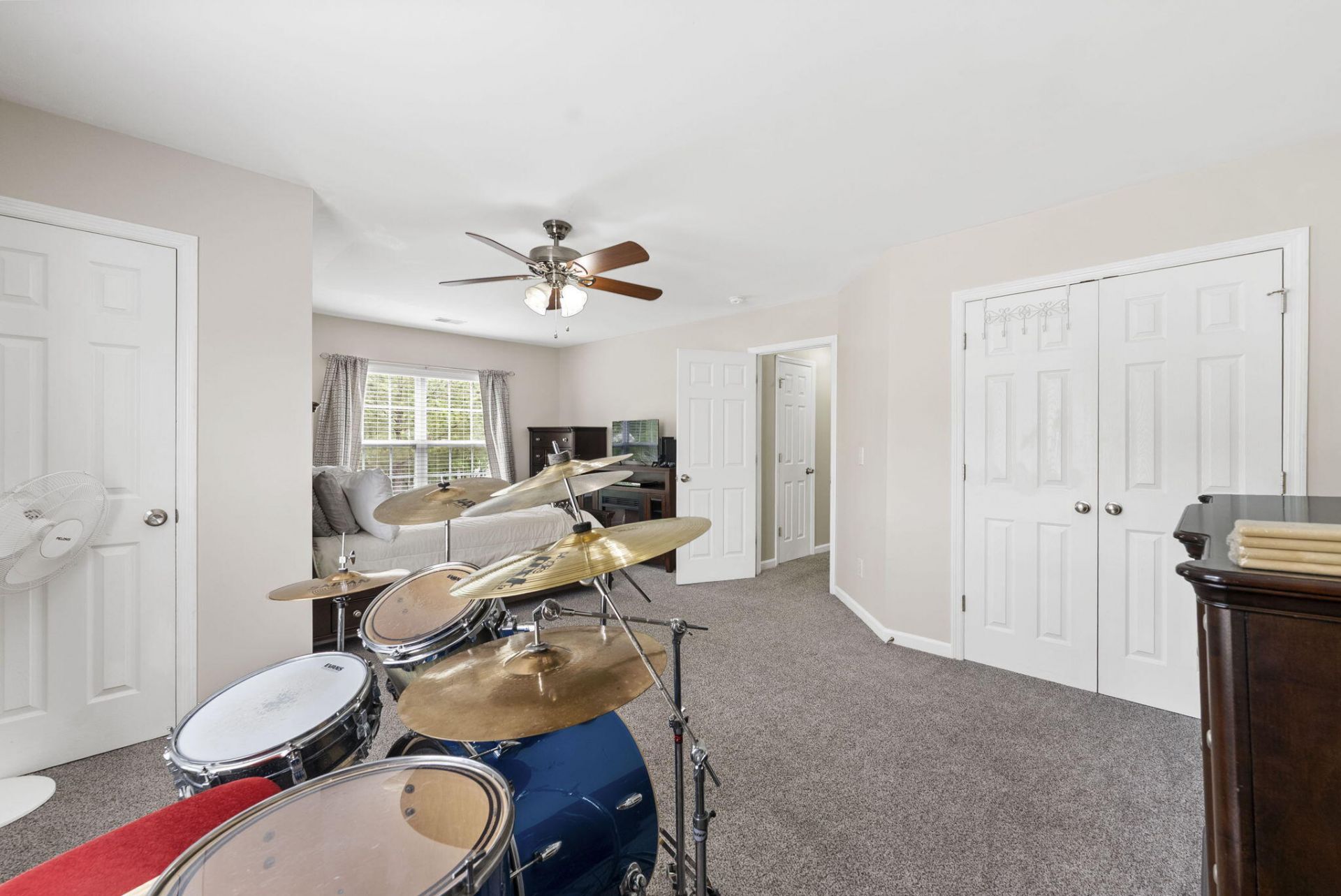 109 Hollytree Circle Photo 22