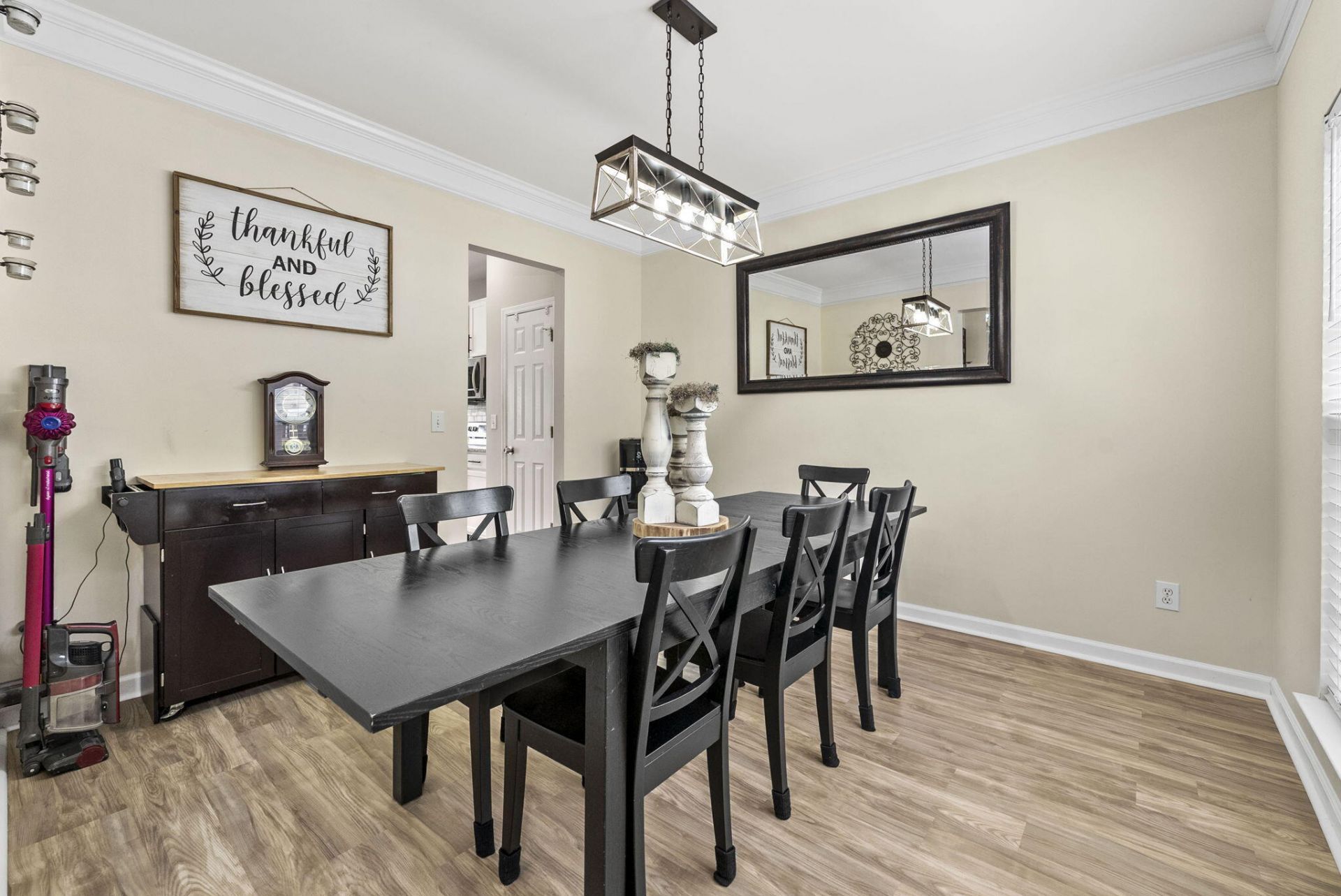 109 Hollytree Circle Photo 8