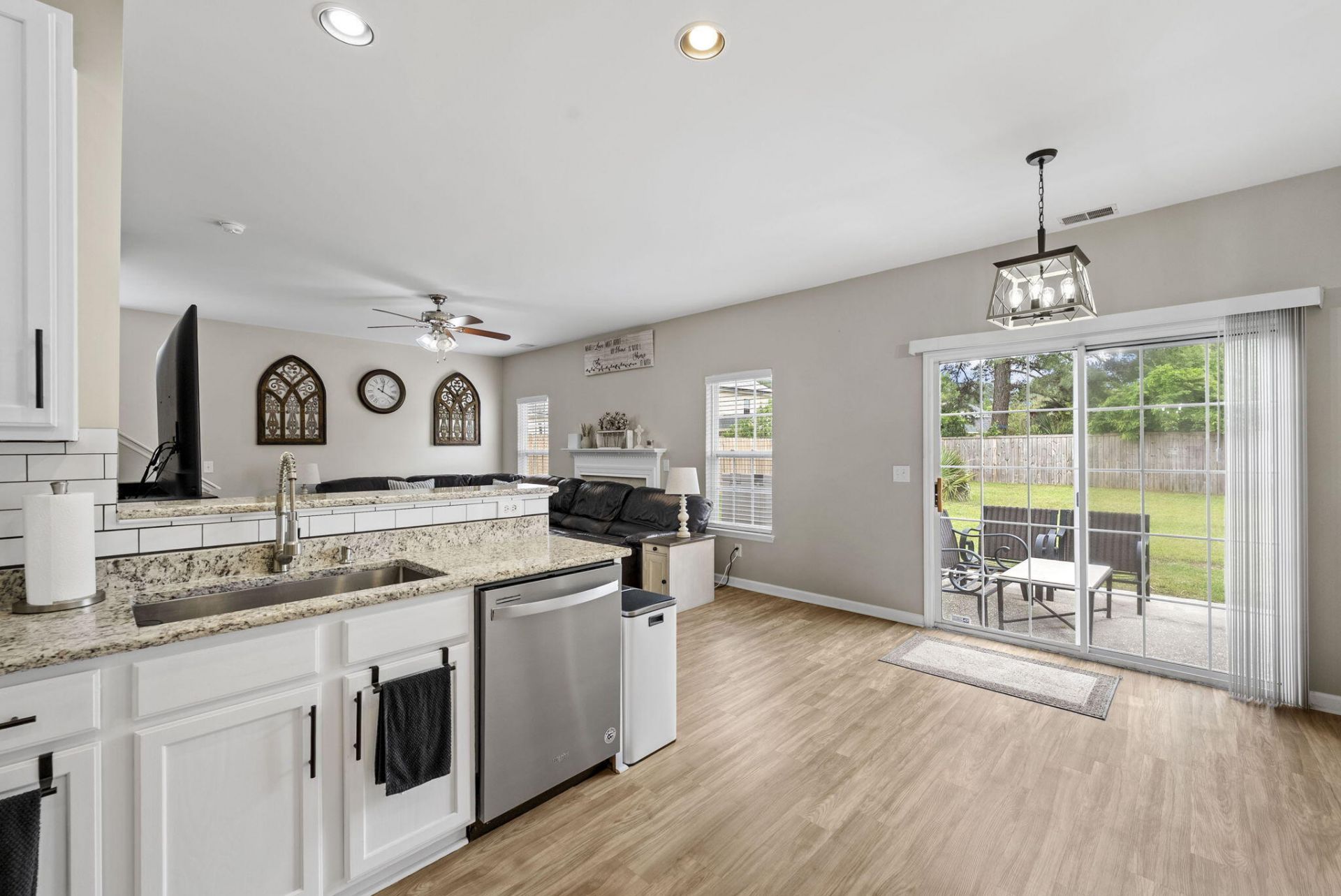 109 Hollytree Circle Photo 9