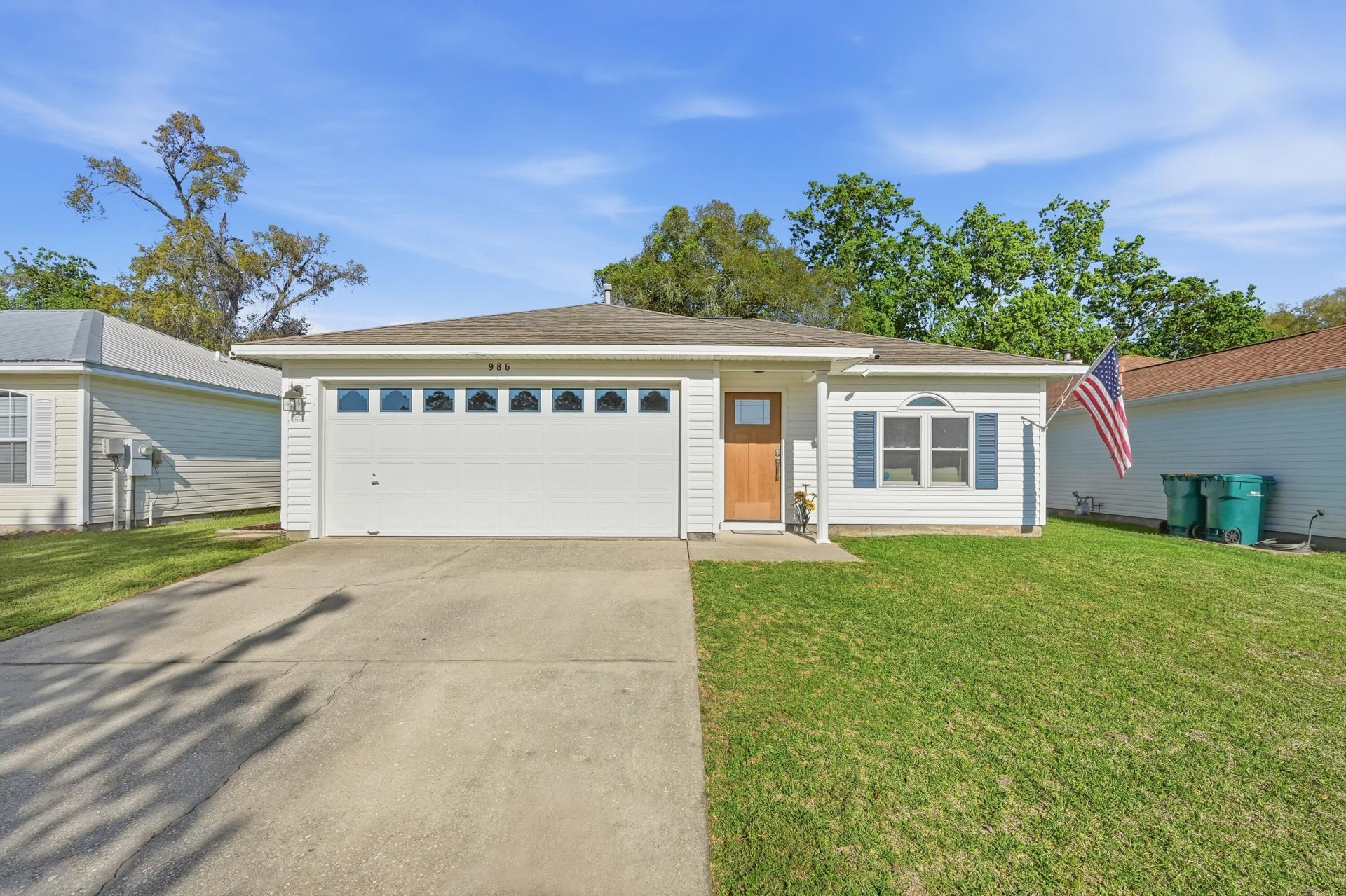 986 John Wayne Circle, Fort Walton Beach, FL 32547 Main Photo