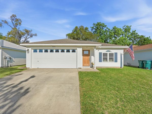 986 John Wayne Circle, Fort Walton Beach, FL 32547