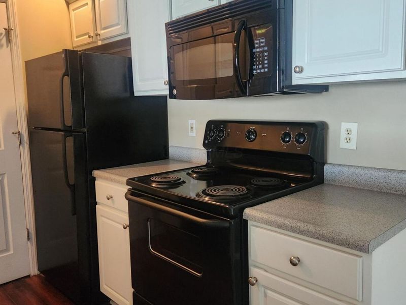 5423 Garden Ridge, Columbus, OH 43228 Photo 1