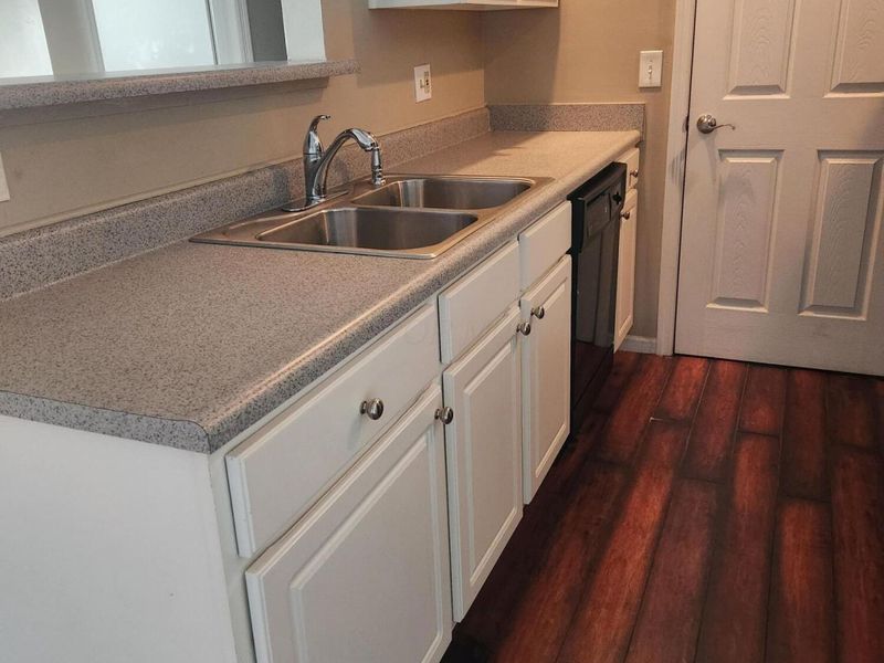 5423 Garden Ridge, Columbus, OH 43228 Photo 2