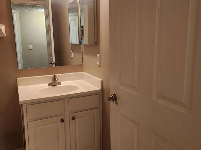 5423 Garden Ridge, Columbus, OH 43228 Photo 21