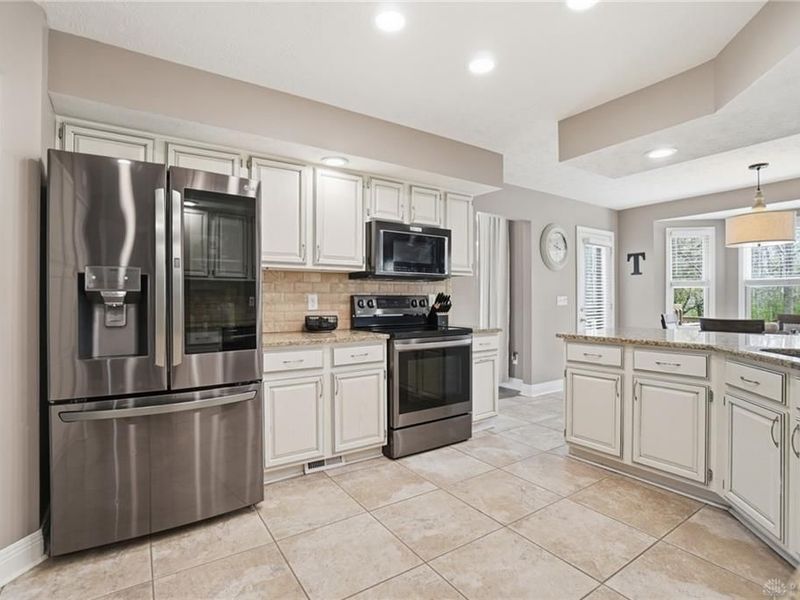 30 Lakeside Drive, Springboro, OH 45066 Photo 3