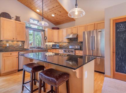 11975 Brookstone Drive, Truckee, CA 96161 Photo