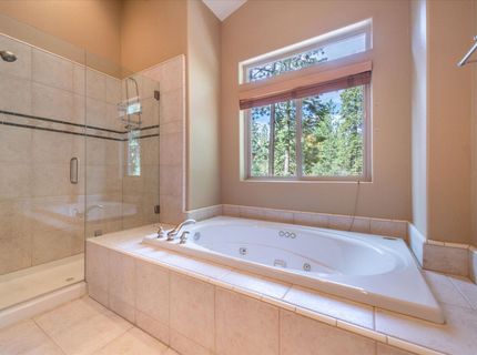 11975 Brookstone Drive, Truckee, CA 96161 Photo
