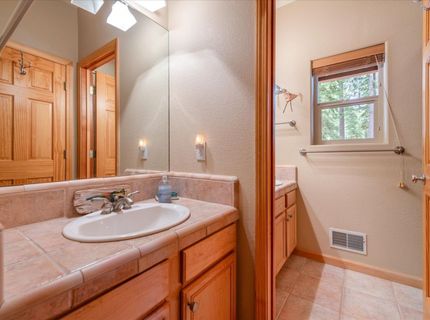 11975 Brookstone Drive, Truckee, CA 96161 Photo