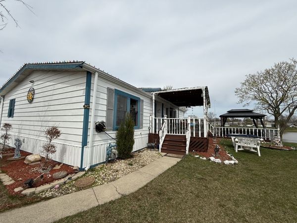 588 Hickory Glen , Matteson, IL 60443