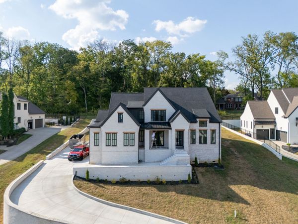 1586 Eastwood Dr, Brentwood, TN 37027
