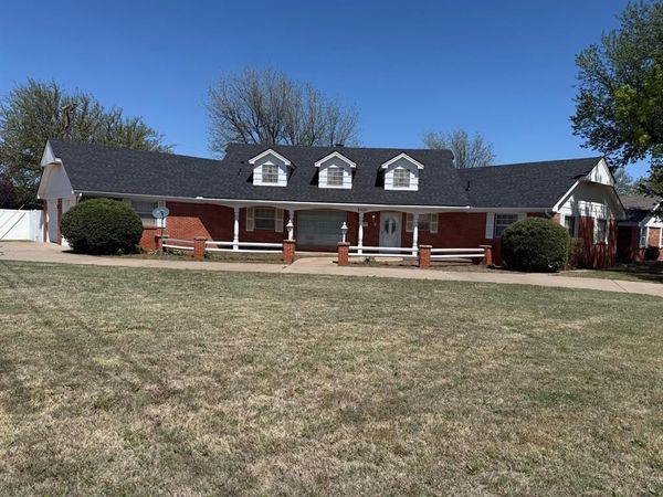 1000 N Byers Avenue, Mangum, OK 73554