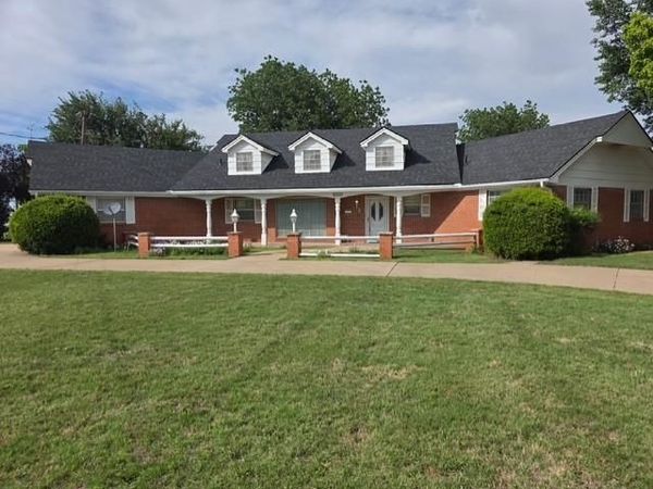 1000 N Byers Avenue, Mangum, OK 73554
