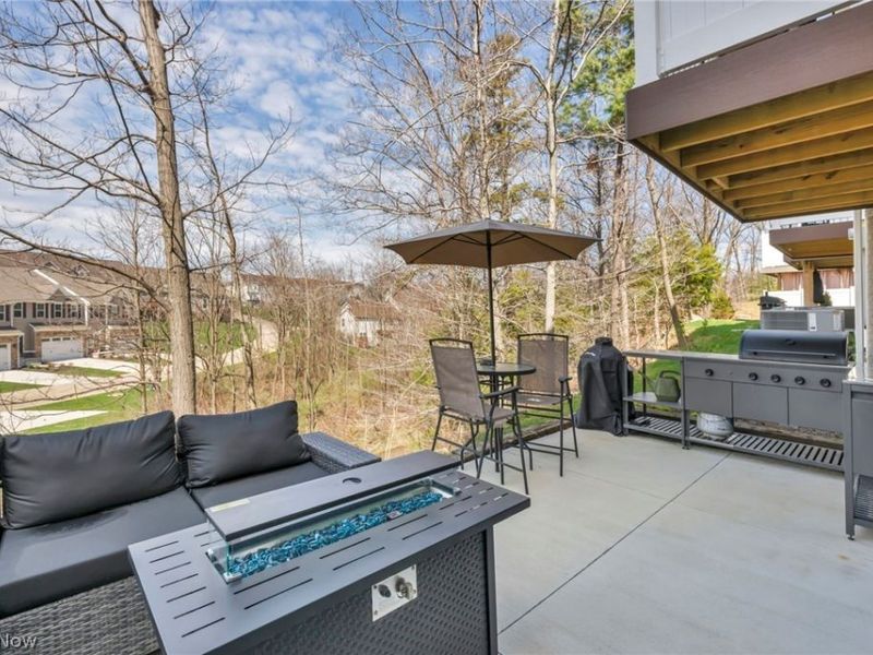 7366 Hillshire Drive, Concord Township, OH 44077 Photo 4