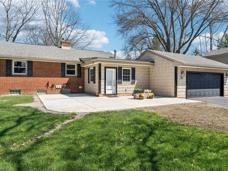 379 N Aurora Road, Aurora, OH 44202 Photo 1