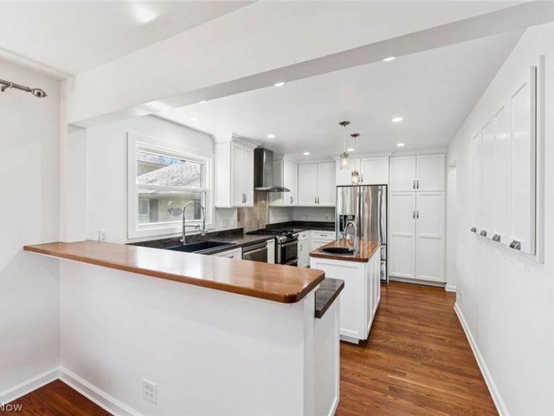 379 N Aurora Road, Aurora, OH 44202 Photo 11