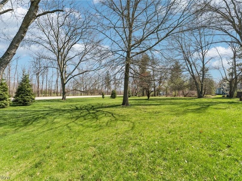 379 N Aurora Road, Aurora, OH 44202 Photo 46