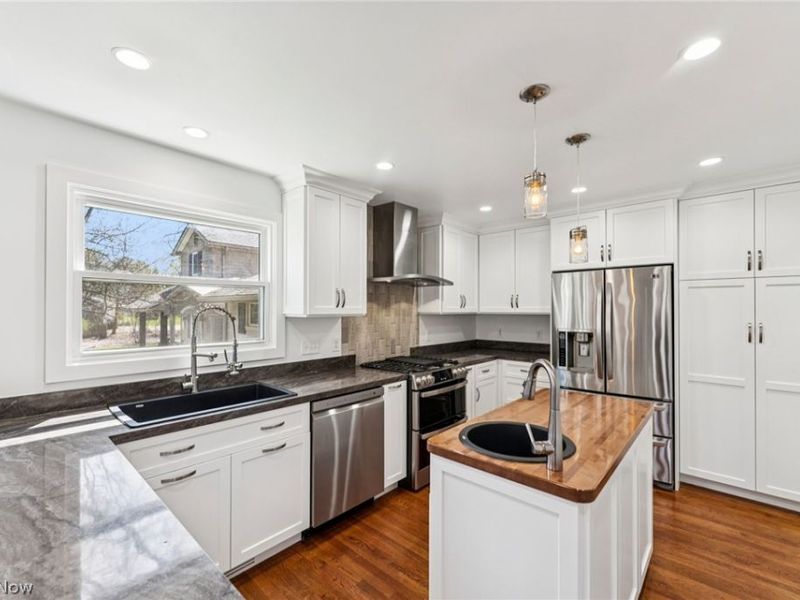 379 N Aurora Road, Aurora, OH 44202 Photo 9