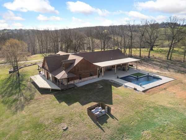 6403 N Parliament Drive , Harrison, AR 72601