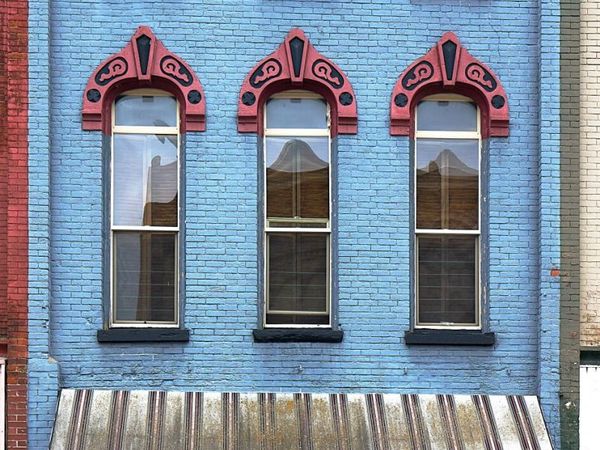 126 W 2ND, Muscatine, IA 52761