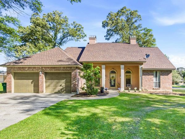 2345 Zelmere St, Zachary, LA 70791