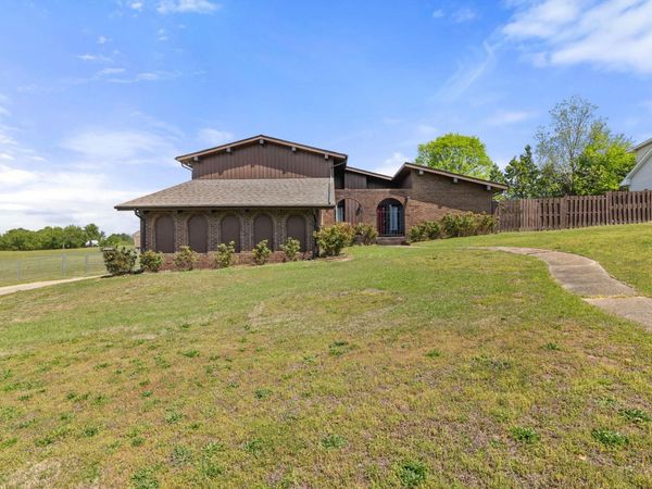 804 35th St, Haleyville, AL 35565