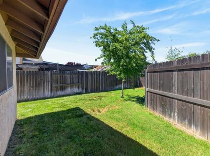 7494-7496 Bruno Way, Sacramento, CA 95828 Photo