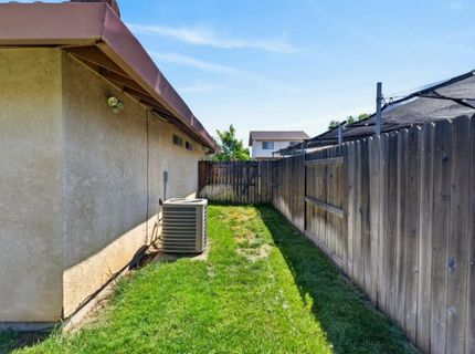 7494-7496 Bruno Way, Sacramento, CA 95828 Photo