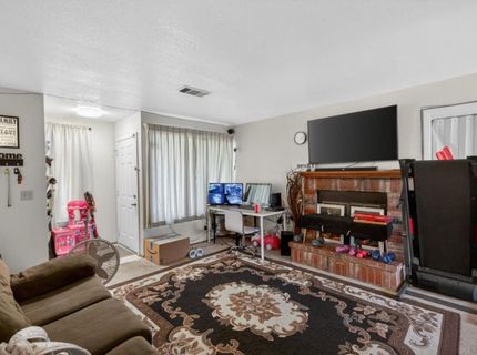 7494-7496 Bruno Way, Sacramento, CA 95828 Photo