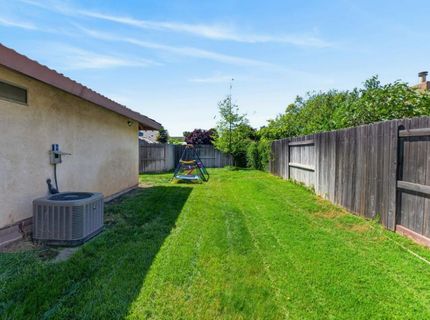 7494-7496 Bruno Way, Sacramento, CA 95828 Photo