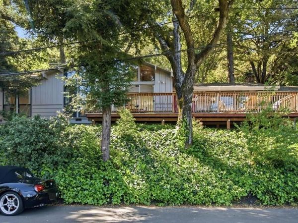 46 Underhill Road, Orinda, CA 94563