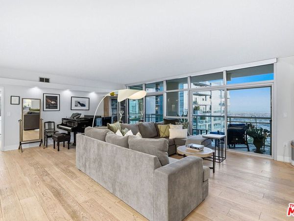 13700 Marina Pointe Drive, Unit 1711, Marina Del Rey, CA 90292