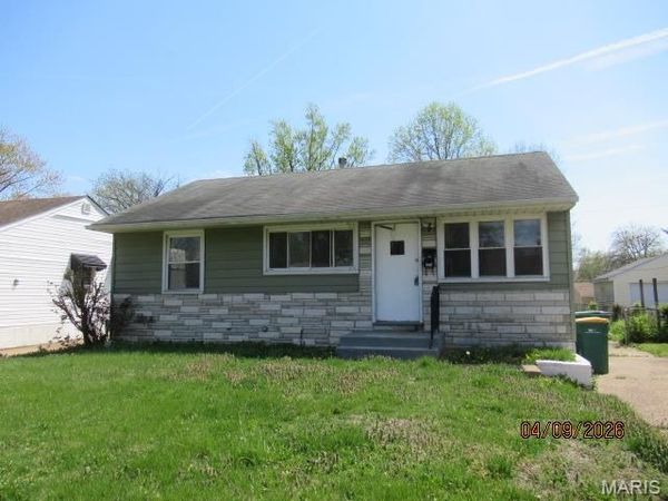 224 Tay Road , St Louis, MO 63137