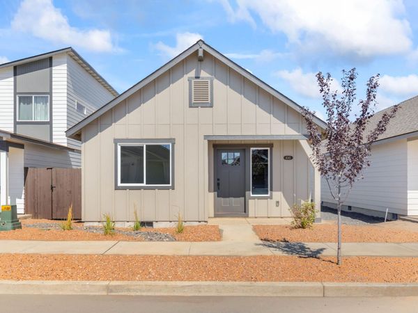 4085 SW Pumice Avenue, Unit 98, Redmond, OR 97756
