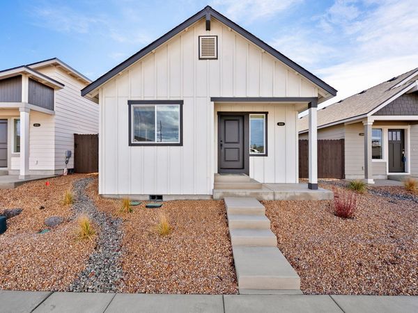 4085 SW Pumice Avenue, Unit 98, Redmond, OR 97756